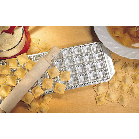 IMPERIA Ravioli da brodo ravioli forma nyújtóval - 44 osztás