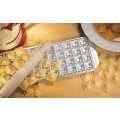 IMPERIA Ravioli da brodo ravioli forma nyújtóval - 44 osztás